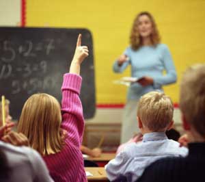 Angkat-tangan-waktu-belajar