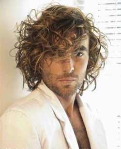 Model-Rambut-Panjang-Bergelombang