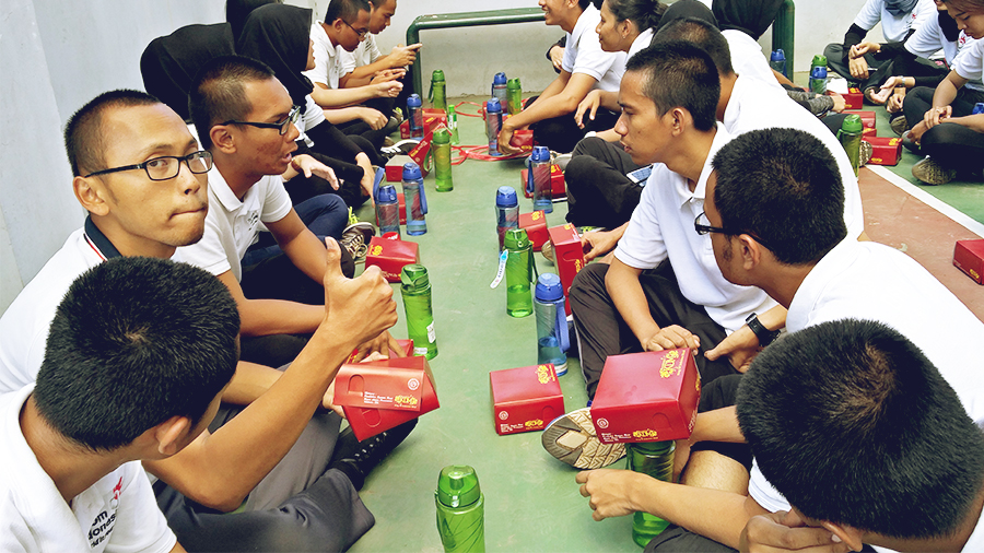 Makan bersama rekan-rekan gptp 6 telkom